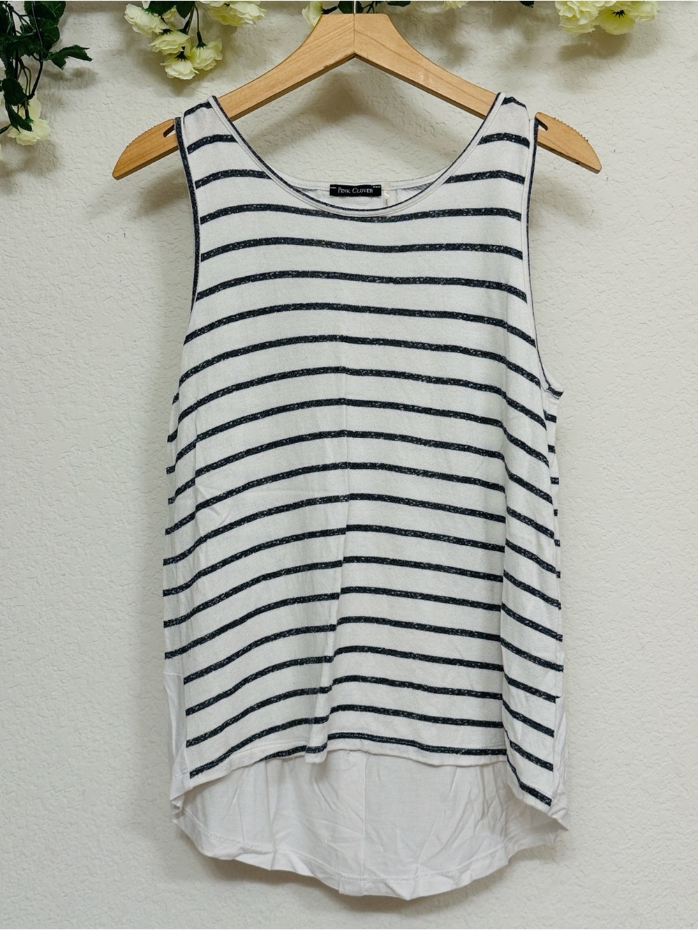 Pink Clover • White Gray Striped Sleeveless Tunic Top Button Back Pockets